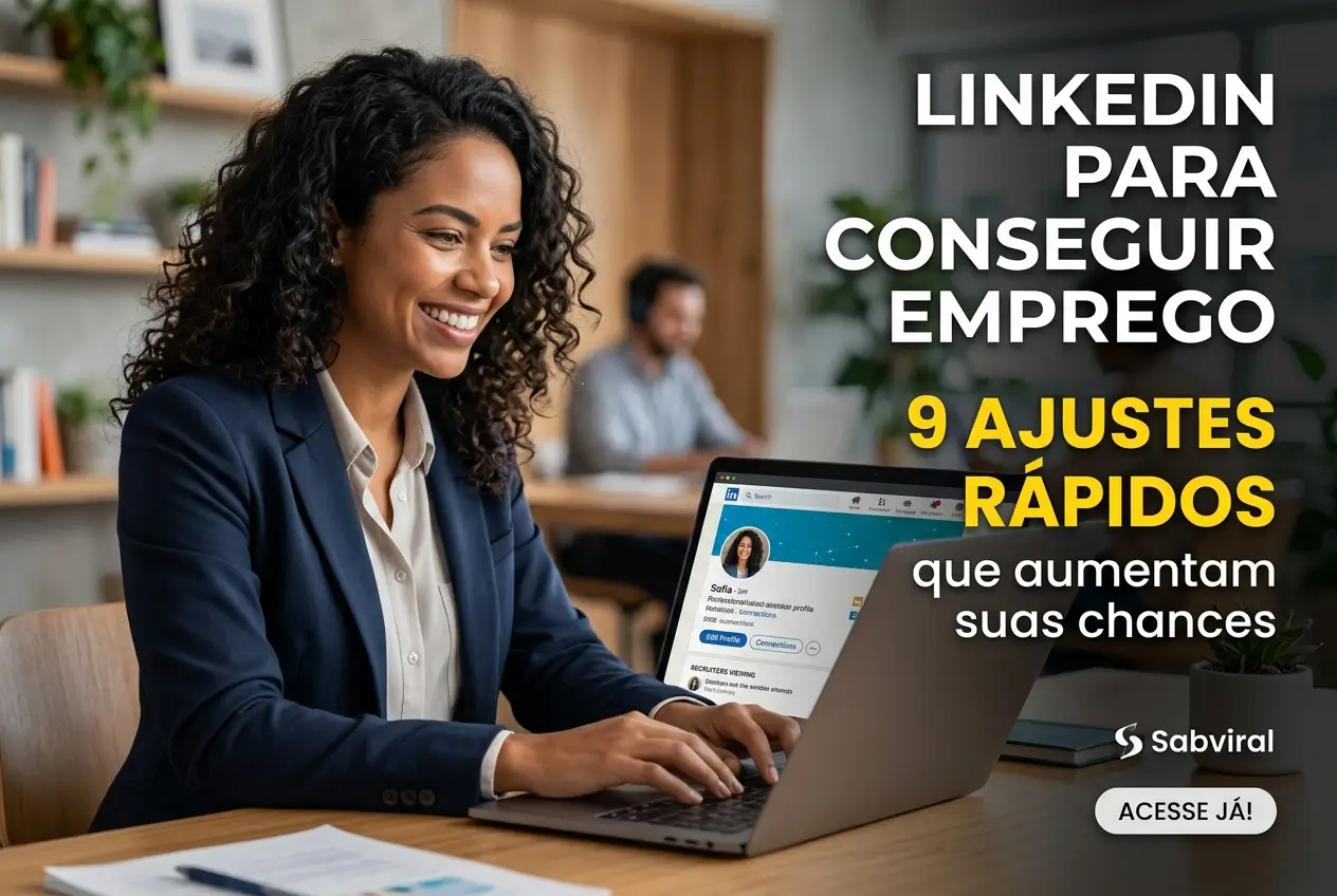 Mulher sorridente trabalha no LinkedIn para emprego